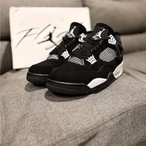 White thunder Jordan 4s size 13